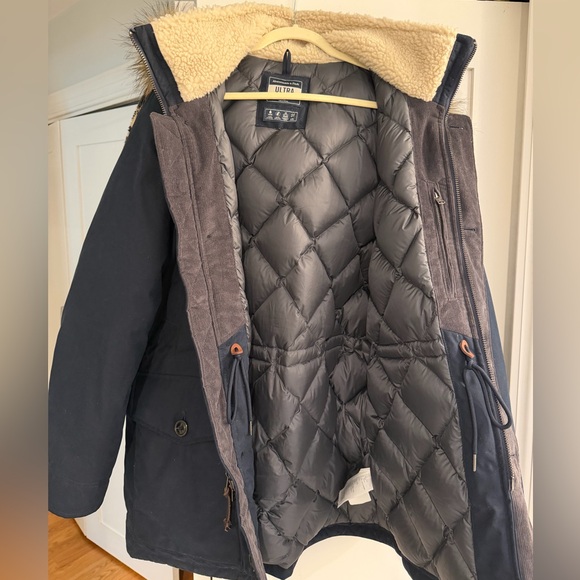 Abercrombie & Fitch Men’s Ultra Down Parka with Faux Fur Trim Size XL Like New - Picture 12 of 16